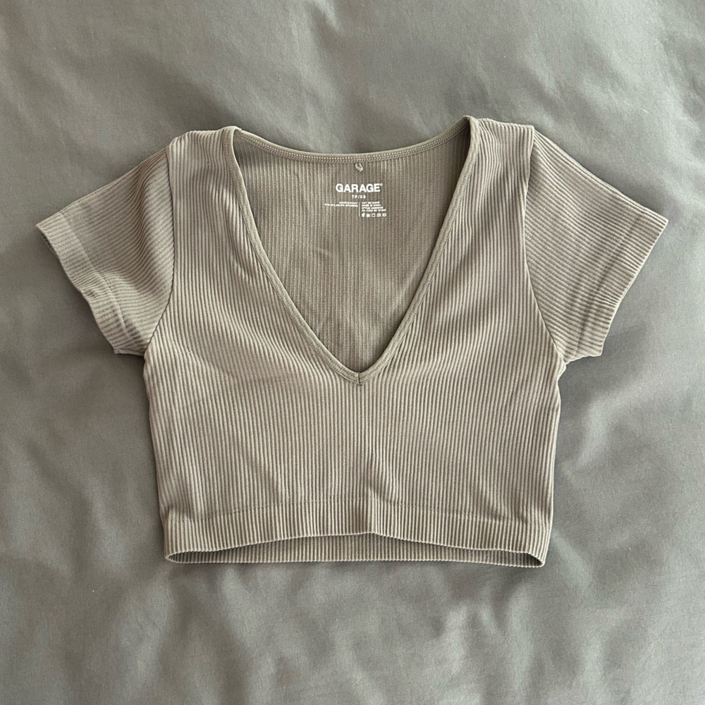 Women’s cropped tee